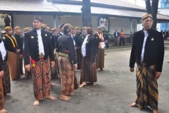 KGPH Mangkubumi Resmi Dinobatkan Jadi Paku Buwono XIV di Keraton Solo