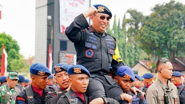 Kapolri Perintahkan Brimob Perkuat Hard Approach dan Soft Approach Lawan KKB Papua