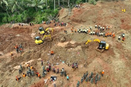 Kementerian PU Turunkan 8 Excavator, Akses Jalan Banjarnegara Pulih