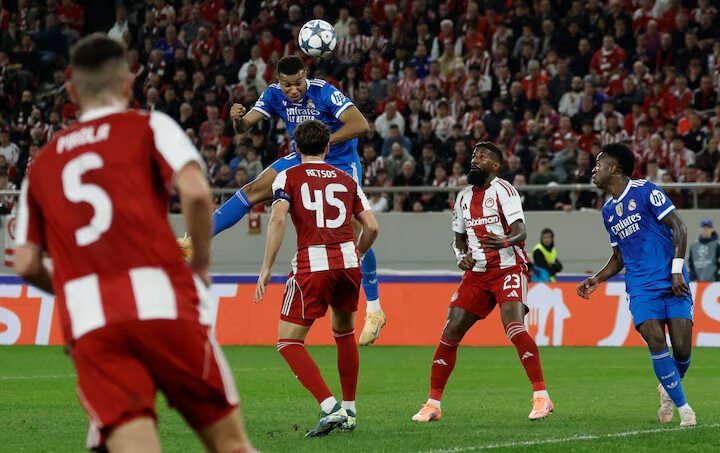 Kylian Mbappé dari Real Madrid mencetak gol kedua mereka ke gawang Olympiacos pada Liga Chmapions di Stadion Georgios Karaiskakis, Piraeus, Yunani - 26 November 2025 (Dok. Reuters)