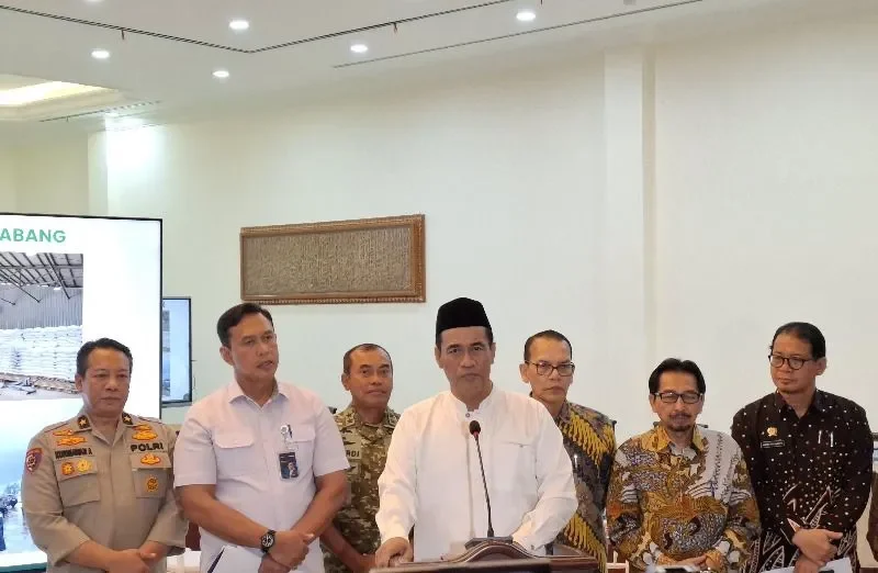 Mentan Amran Ungkap Dalang di Balik 250 Ton Beras Impor Ilegal dari Thailand