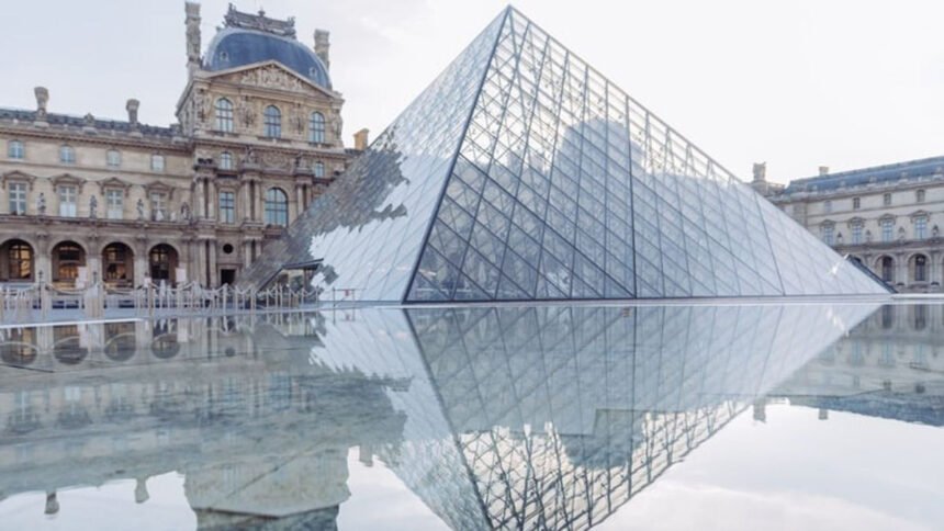 Jaksa Paris: Pelaku Perampokan Museum Louvre Bukan Bagian dari Jaringan Kejahatan Terorganisasi 1 Museum Louvre