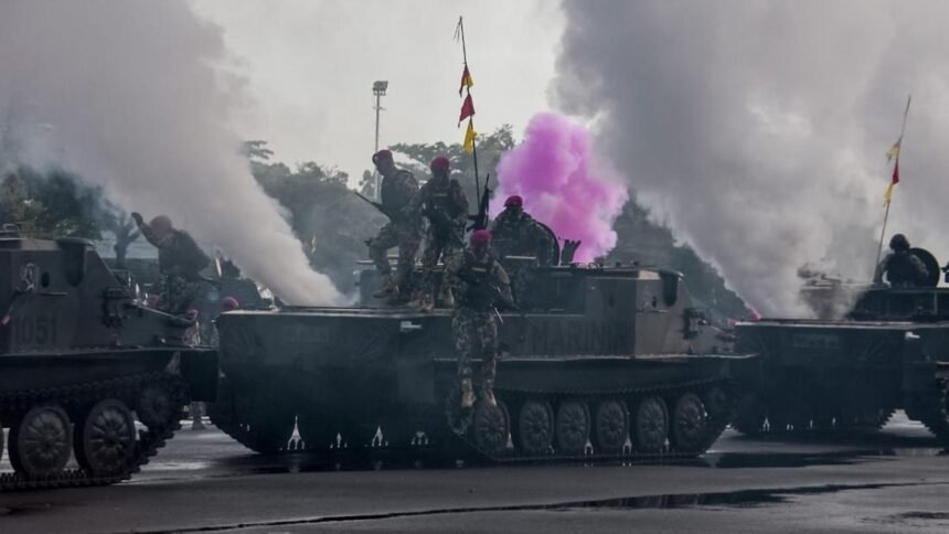 Panglima TNI Jenderal Agus Subiyanto Resmi Jadi Warga Kehormatan Korps Marinir di HUT ke-80