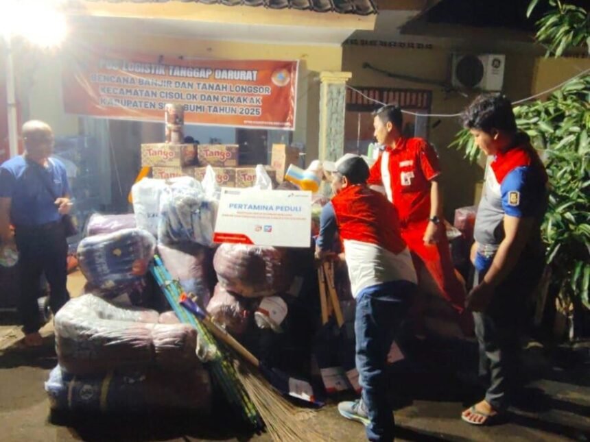 Pertamina Peduli Bagi Bantuan ke Lokasi Banjir Bandang dan Longsor Sukabumi