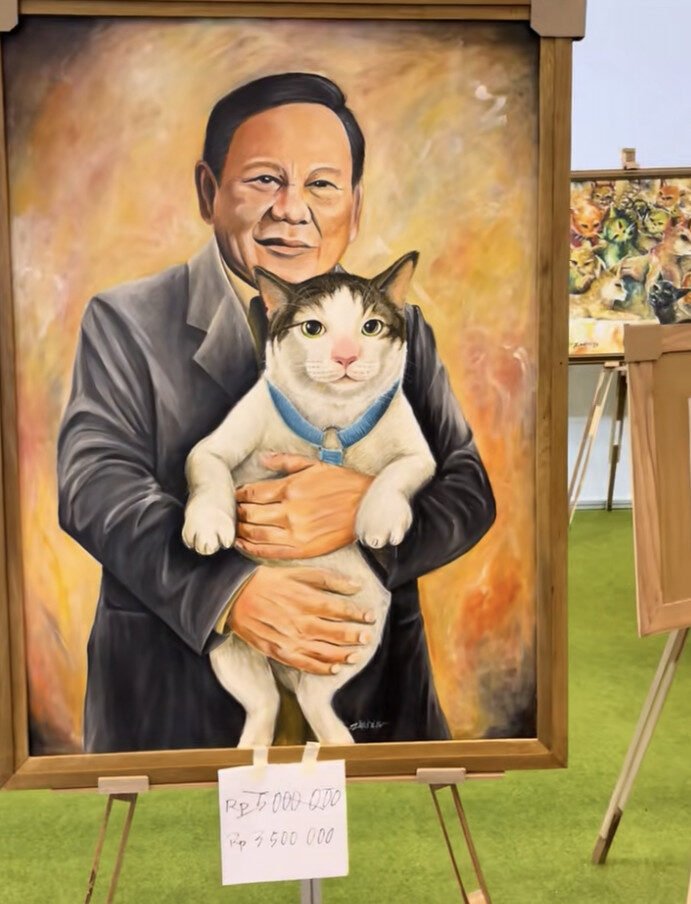 Menggemaskan! Lukisan Prabowo Peluk Bobby Kertanegara Laku Dibeli Presiden 1 Menggemaskan! Lukisan Prabowo Peluk Bobby Kertanegara Laku Dibeli Presiden