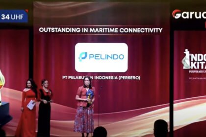 Pelindo Sabet Penghargaan “Outstanding in Maritime Connectivity” di Indonesia Kita Awards 2025