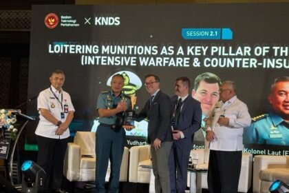 Kadislitbang TNI AL Paparkan Keunggulan “Kamikaze Drone” di Defence Technology Forum 2025