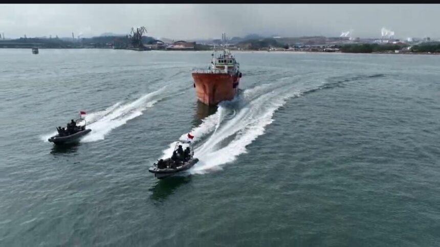 TNI AL Pamer Kekuatan Laut di Morowali, Dua KRI Berhasil Sekat dan Kuasai Kapal Sasaran dalam Latgab TNI 2025