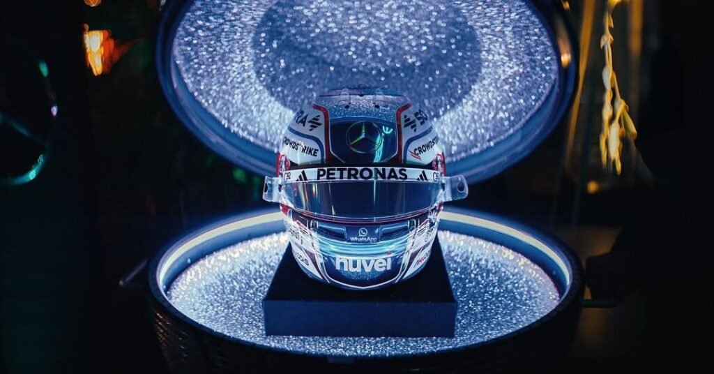 Parade Helm Spektakuler di F1 GP Las Vegas : Dari Glitter Hingga Chrome Party 9 Parade Helm Spektakuler di F1 GP Las Vegas : Dari Glitter Hingga Chrome Party