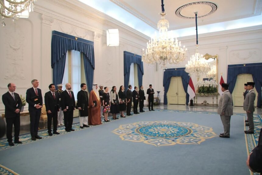 Presiden Prabowo Terima Surat Kepercayaan 12 Duta Besar LBBP untuk Republik Indonesia