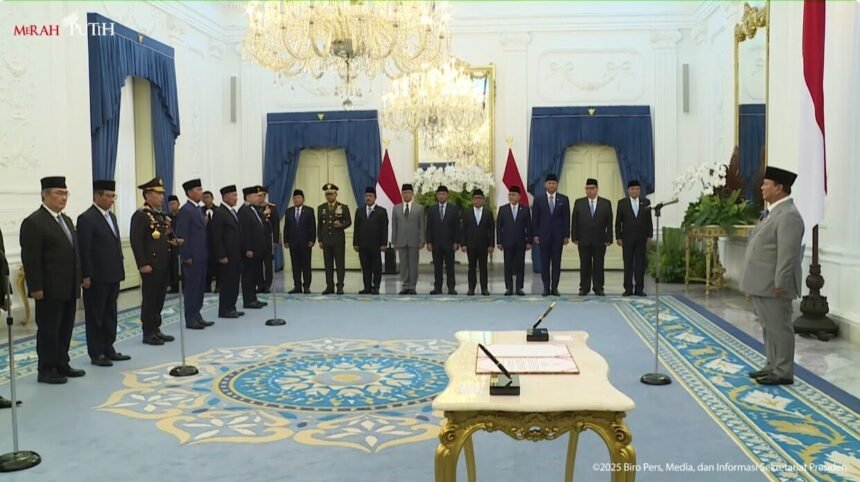 Presiden Prabowo Lantik Komisi Percepatan Reformasi Polri