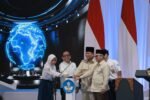 Presiden Prabowo dalam acara Peluncuran Digitalisasi Pembelajaran untuk Indonesia Cerdas di SMPN 4 Kota Bekasi, Jawa Barat, Senin (Dok. Time Media Presiden Prabowo)