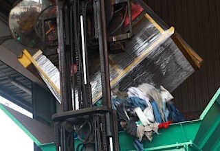 Setuju Dengan Menkeu Purbaya, Menteri UMKM Dukung Daur Ulang Pakaian Impor Bekas Ilegal