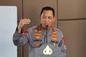 Kapolri Anugerahkan Bintang Bhayangkara Pratama kepada 57 Jenderal Polri, TNI, dan ASN