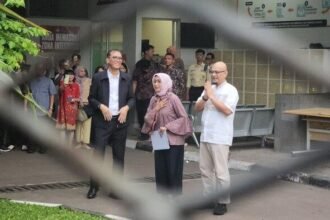 Dapat Rehabilitasi Presiden, Ira Puspadewi Resmi Bebas dan Disambut Keluarga