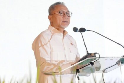 Menko Pangan Zulkifli Hasan menyoroti temuan 250 ton beras ilegal di Sabang dan meminta penindakan tegas untuk menjaga kedaulatan pangan nasional.