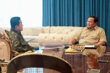 Erick Thohir puji Nova Arianto sebagai pelatih terbaik Indonesia usai melapor ke Presiden Prabowo.