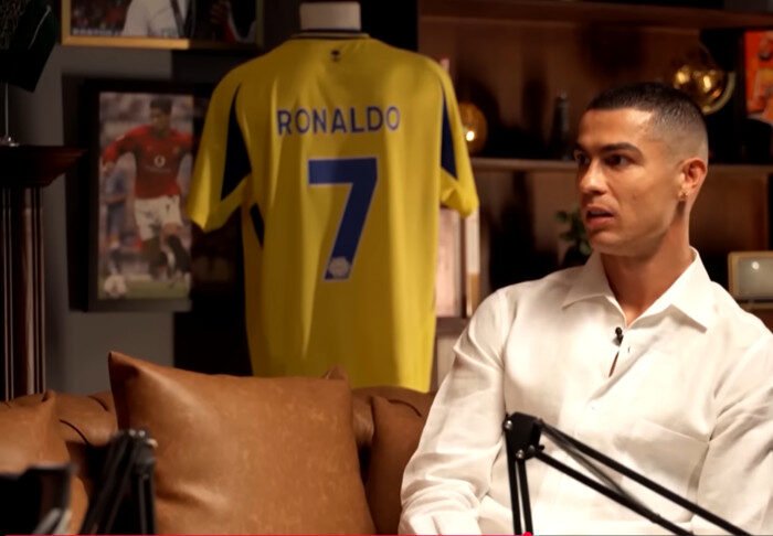 Cristiano Ronaldo memprediksi tim yang akan menjuarai Liga Inggris musim 2025/2026. Menurutnya, tim ini sulit dikejar Manchester City dan berpeluang mengakhiri puasa gelar sejak 2004.