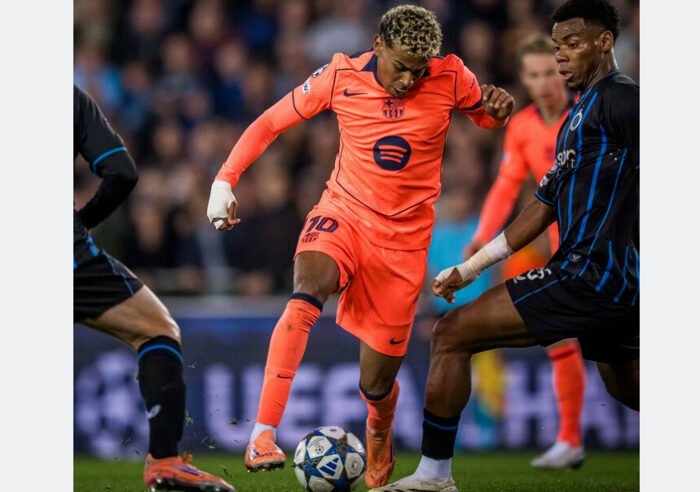 Gol Bunuh Diri dan VAR Warnai Laga Panas Brugge vs Barcelona di Liga Champions 2025 1 Penyerang muda Barcelona, Lamine Yamal, tampil gemilang dalam duel penuh drama kontra Club Brugge di Liga Champions 2025–2026.