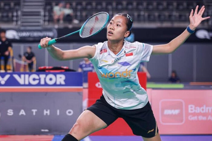 Putri Wardani mengamankan tiket perempat final Australia Open 2025 lewat kemenangan meyakinkan atas Wen Chi Shu.