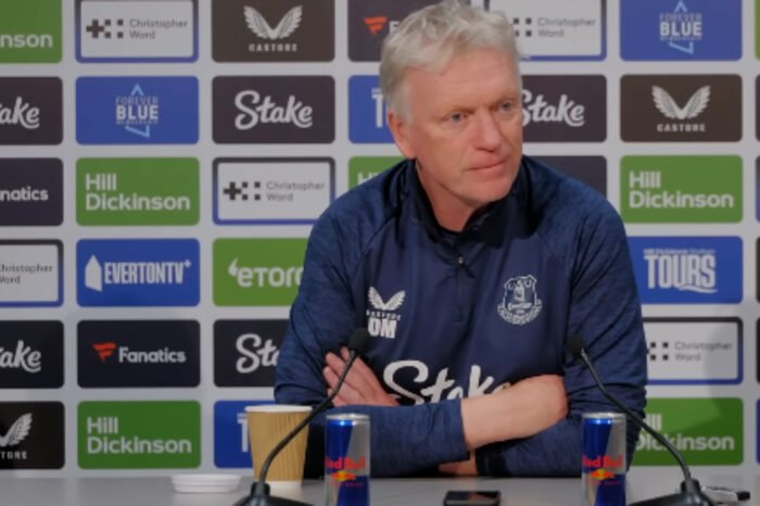 Everton pecahkan rekor David Moyes usai tundukkan Manchester United di Old Trafford.