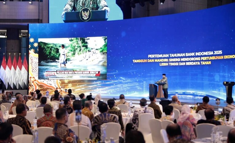 Presiden Prabowo Instruksikan Rancang 300.000 Jembatan, Minta Mahasiswa Tingkat Awal Dilibatkan.