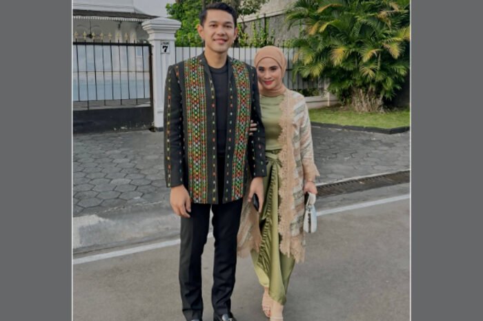 Fajar Alfian resmi menikah dengan Firly Assyifa, mengakhiri masa lajangnya, sambil mempertahankan performa gemilang di ganda putra internasional.