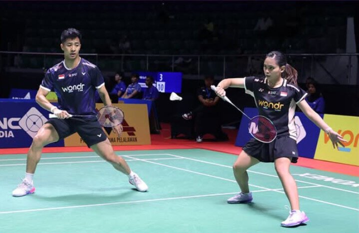 Dejan Ferdinansyah/Bernadine Wardana tembus final Syed Modi 2025 usai mengalahkah wakil tuan rumah.