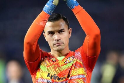 Pisa meraih kemenangan penting 1-0 atas Cremonese pada pekan ke-11 Liga Italia Serie A 2025/26 berkat gol spektakuler Idrissa Toure, yang sekaligus menyelamatkan mereka dari ancaman zona degradasi.