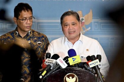 Presiden Prabowo Subianto memanggil sejumlah menteri ke Istana Merdeka untuk evaluasi capaian kinerja dan arah kebijakan ekonomi 2026.