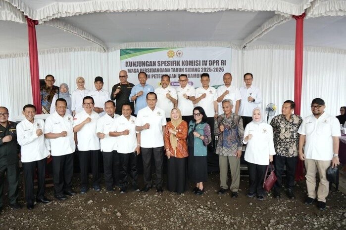 BULOG Dukung Swasembada Pangan Nasional melalui Penguatan Produksi Perikanan dan Susu Sapi Lokal 4 BULOG Dukung Swasembada Pangan Nasional melalui Penguatan Produksi Perikanan dan Susu Sapi Lokal