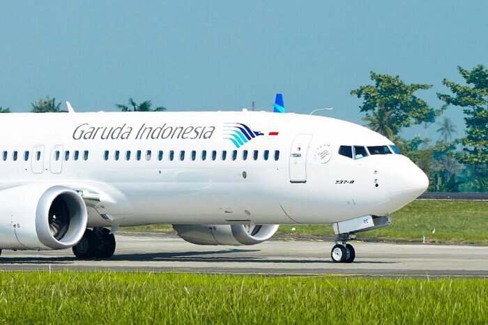 COO Danantara Indonesia Dony Oskaria optimistis Garuda Indonesia berbalik laba pada kuartal III-2026 melalui suntikan dana Rp23,67 triliun untuk restrukturisasi dan transformasi bisnis.