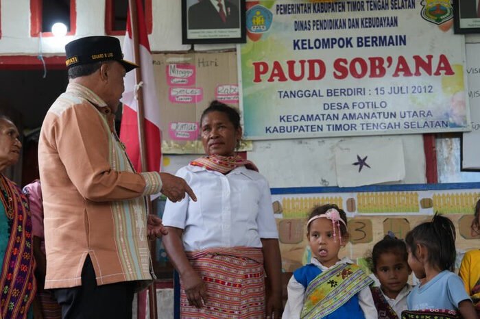 Guru PAUD NTT Viral Ditanggapi Prabowo Kini Resmi PPPK: Kisah Dedikasi 36 Tahun Asnat Nenabu.