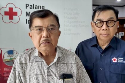 PMI bergerak cepat menyiapkan bantuan logistik untuk korban banjir besar di Aceh, Sumatera Utara, dan Sumatera Barat.