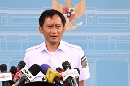 Dirut KAI Bobby Rasyidin memaparkan kesiapan layanan angkutan akhir tahun di Jakarta.