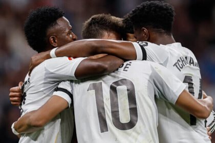 Mbappé dan Bellingham tampil gemilang saat Real Madrid berpesta gol 4-0 atas Valencia di Santiago Bernabéu.