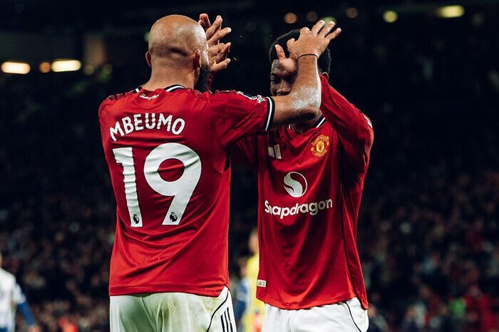 Manchester United lakoni duel krusial melawan Everton di Old Trafford pada Selasa (25/11/2025) dengan target mutlak meraih tiga poin demi membuka peluang menembus empat besar Liga Primer Inggris.