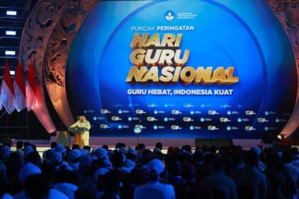 Presiden Prabowo Subianto memberikan pesan tegas untuk orang tua saat peringatan Hari Guru Nasional 2025.