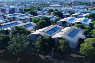 Pertumbuhan ekonomi nasional mendorong penyerapan tenaga kerja hingga 146,54 juta orang pada Agustus 2025, bukti pasar kerja Indonesia semakin stabil.