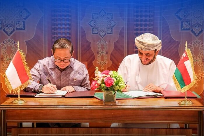 Penandatanganan perjanjian bebas visa Indonesia–Oman menandai penguatan hubungan diplomatik kedua negara.