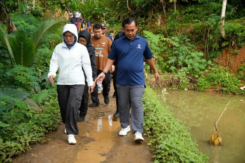Menteri Wihaji Kunjungi Kampung KB Melati Garut, Tekankan Integrasi Program untuk Keluarga Berkualitas dan Cegah Stunting