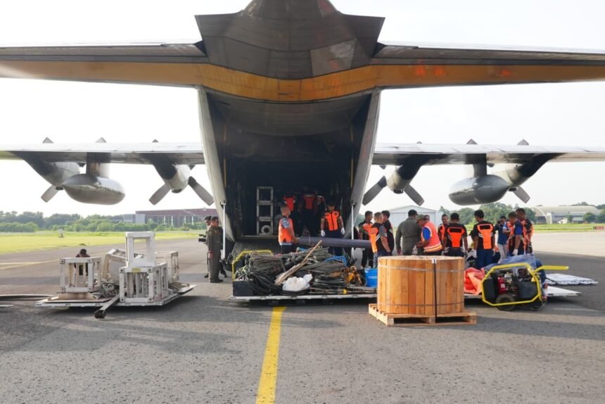 22,7 Ton Bantuan Udara untuk Sumbar, Kemlu Tambah 16 Ton ke Tiga Provinsi