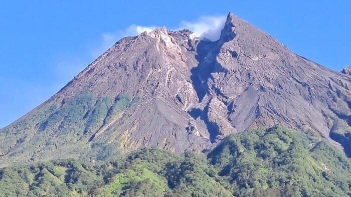Satu Pendaki Ilegal Merapi Ditemukan Selamat, Satu Lainnya Masih Dalam Pencarian