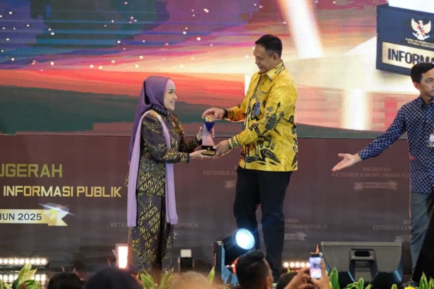 Bulog Pertahankan Predikat BUMN Informatif dalam Anugerah Keterbukaan Informasi Publik 2025