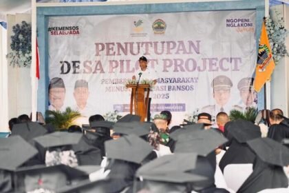 Momen wisuda mandiri 300 KPM PKH di Kendal menandai babak baru pemberdayaan ekonomi warga.