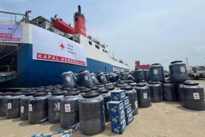 PMI Kirim 1.500 Kantong Darah dan Kapal Logistik ke Sumatera