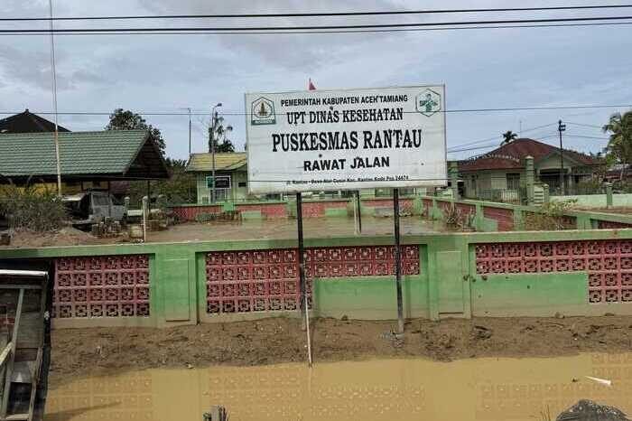 Upaya Pertamina Bersihkan Puskesmas Rantau, Pulihkan Layanan Kesehatan Masyarakat Aceh Tamiang 2 Upaya Pertamina Bersihkan Puskesmas Rantau, Pulihkan Layanan Kesehatan Masyarakat Aceh Tamiang