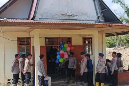 Rayakan Natal, Polri Ubah Posko Pengungsian Jadi Gereja di Sumut