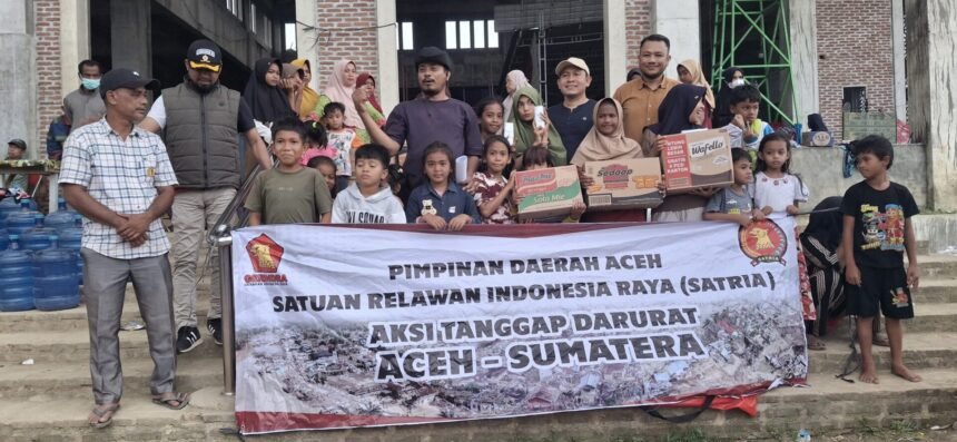 SATRIA Aceh Salurkan Bantuan, Pengungsi Banjir Mendesak Butuh Peralatan Pembersih Rumah