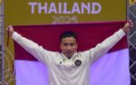Pesenam Indonesia Muhammad Aprizal raih medali perak gelang-gelang SEA Games 2025 Thailand, tuntaskan penantian panjang sejak 2017.